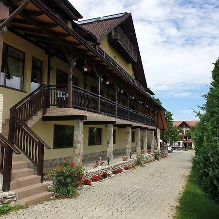 Pensiunea Roua Muntilor Сымбэта-де-Сус Экстерьер фото